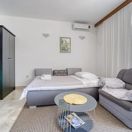 Lilly 1 By Interhome Apartamento