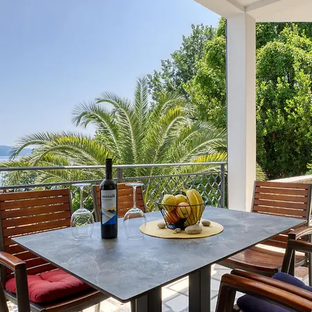 Lilly 1 By Interhome