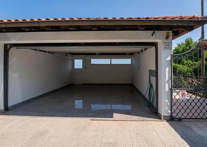 Lilly 1 By Interhome Lovran