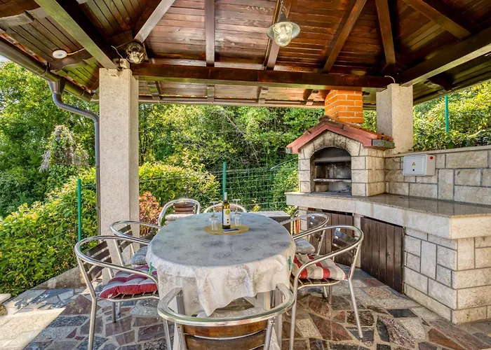 Lilly 1 By Interhome Lovran