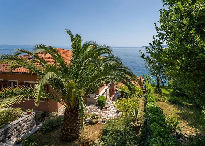 Lilly 1 By Interhome Apartman Lovran